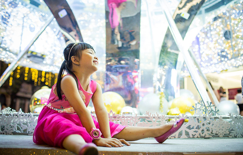 Sài Gòn trang hoàng rực rỡ trước lễ Giáng sinh